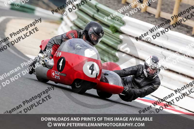 Vintage motorcycle club;eventdigitalimages;mallory park;mallory park trackday photographs;no limits trackdays;peter wileman photography;trackday digital images;trackday photos;vmcc festival 1000 bikes photographs